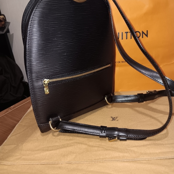 Louis Vuitton Mabillon Backpack - Picture 5 of 7